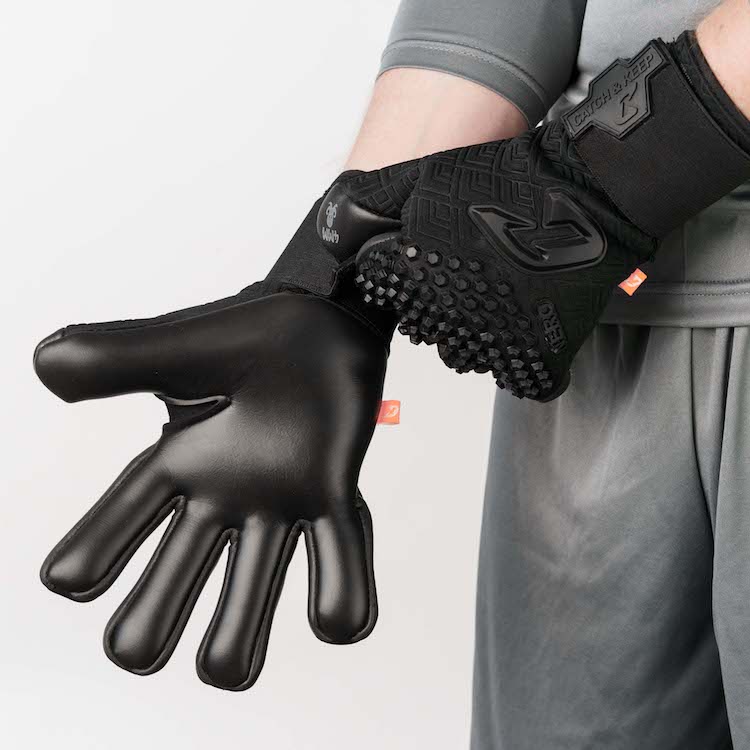 Nero_Deep_Dark_CatchandKeep_Innenhand